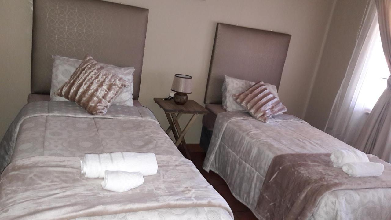 サビー Tehilah Bed & Breakfast エクステリア 写真