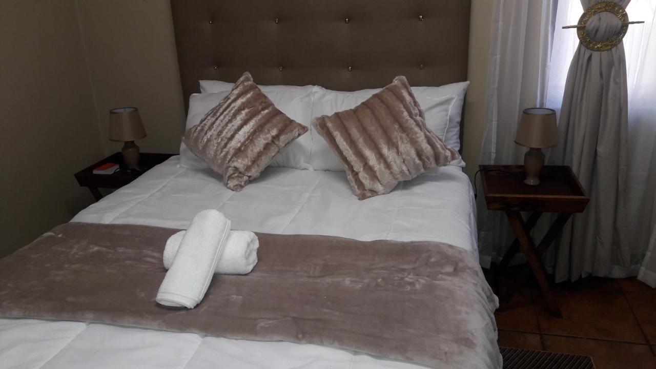 サビー Tehilah Bed & Breakfast エクステリア 写真